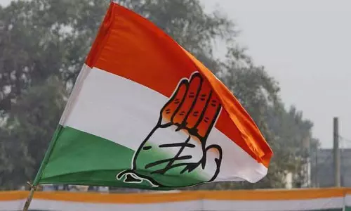 Telangana: सिरसिला बैठक में कांग्रेस की अंदरूनी कलह सामने आई Telangana: सिरसिला बैठक में कांग्रेस की अंदरूनी कलह सामने आई
