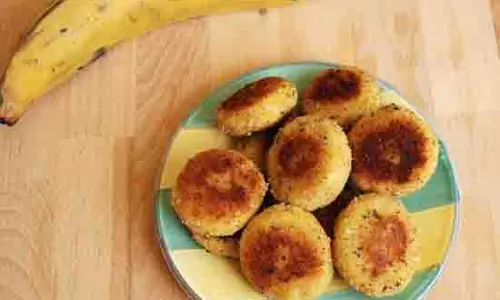 Banana Cutlet : बच्चों के लिए बनाये  केले के कटलेट