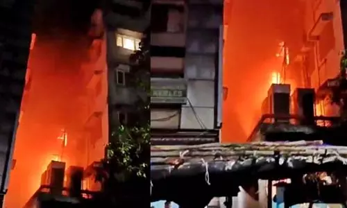 Kolkata hotel fire: प्रधानमंत्री मोदी ने शोक व्यक्त किया, पीड़ित परिवारों के लिए राशि की घोषणा की Kolkata hotel fire: प्रधानमंत्री मोदी ने शोक व्यक्त किया, पीड़ित परिवारों के लिए राशि की घोषणा की