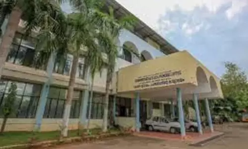 चपाती बनाने की मशीन में हाथ फंसने से मजदूर गंभीर रूप से घायल