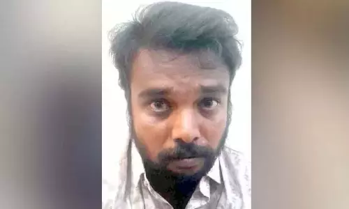 व्यवसायों से चोरी करने के आरोप में संदिग्ध को गिरफ्तार किया व्यवसायों से चोरी करने के आरोप में संदिग्ध को गिरफ्तार किया