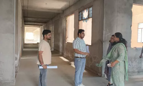 Ganganagar: जिला कलेक्टर ने किया मिनी सचिवालय का निरीक्षण Ganganagar: जिला कलेक्टर ने किया मिनी सचिवालय का निरीक्षण