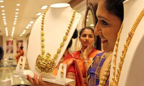 अक्षय तृतीया पर भारत में 12,000 करोड़ का सोना और 4,000 करोड़ रुपए की चांदी की बिक्री का अनुमान : सीएआईटी अक्षय तृतीया पर भारत में 12,000 करोड़ का सोना और 4,000 करोड़ रुपए की चांदी की बिक्री का अनुमान : सीएआईटी