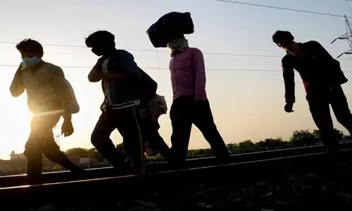 अधिकारियों ने तेलंगाना में प्रवासी श्रमिकों का सर्वेक्षण शुरू किया