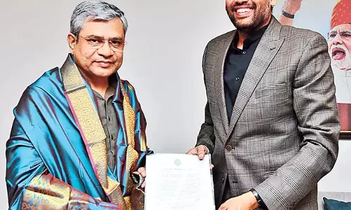 उद्योग मंत्री TG भरत ने केंद्रीय मंत्री अश्विनी वैष्णव से मुलाकात की