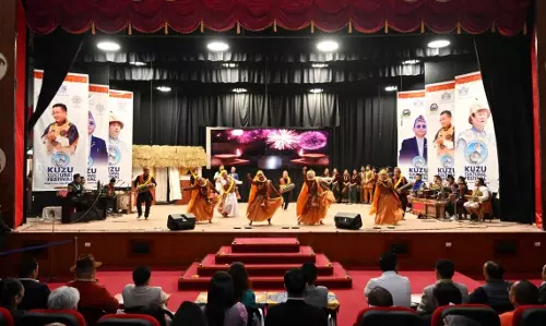 कुज़ू सांस्कृतिक महोत्सव में Sikkim की सांस्कृतिक समृद्धि और सद्भाव का प्रदर्शन कुज़ू सांस्कृतिक महोत्सव में Sikkim की सांस्कृतिक समृद्धि और सद्भाव का प्रदर्शन
