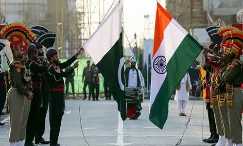 भारत-पाक DGMO ने हॉटलाइन पर की बातचीत, भारत ने अकारण संघर्ष विराम उल्लंघन के खिलाफ दी चेतावनी