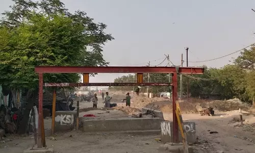 Rigo Bridge के पुनर्निर्माण की धीमी गति से यात्रियों को परेशानी