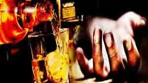 Alwar: जहरीली शराब पीने से 6 लोगों की मौत, मचा हड़कंप Alwar: जहरीली शराब पीने से 6 लोगों की मौत, मचा हड़कंप