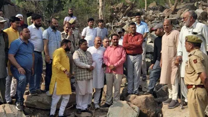सत-सेठी, मन्याल, विबोध ने राहत उपायों का आकलन करने के लिए Ramban का दौरा किया सत-सेठी, मन्याल, विबोध ने राहत उपायों का आकलन करने के लिए Ramban का दौरा किया
