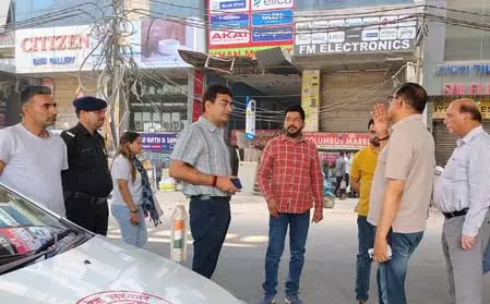 एक्शन में नोएडा प्राधिकरण, भंगेल एलिवेटेड रोड एवं जन स्वास्थ्य कार्यों का निरीक्षण, दो एजेंसियों पर जुर्माना एक्शन में नोएडा प्राधिकरण, भंगेल एलिवेटेड रोड एवं जन स्वास्थ्य कार्यों का निरीक्षण, दो एजेंसियों पर जुर्माना