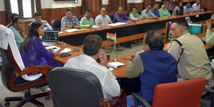 DM रियासी ने नशा विरोधी उपायों को बढ़ाने का आह्वान किया DM रियासी ने नशा विरोधी उपायों को बढ़ाने का आह्वान किया