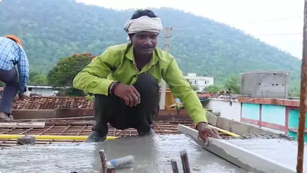 श्रमवीरों का वीडियो CM साय ने किया शेयर श्रमवीरों का वीडियो CM साय ने किया शेयर
