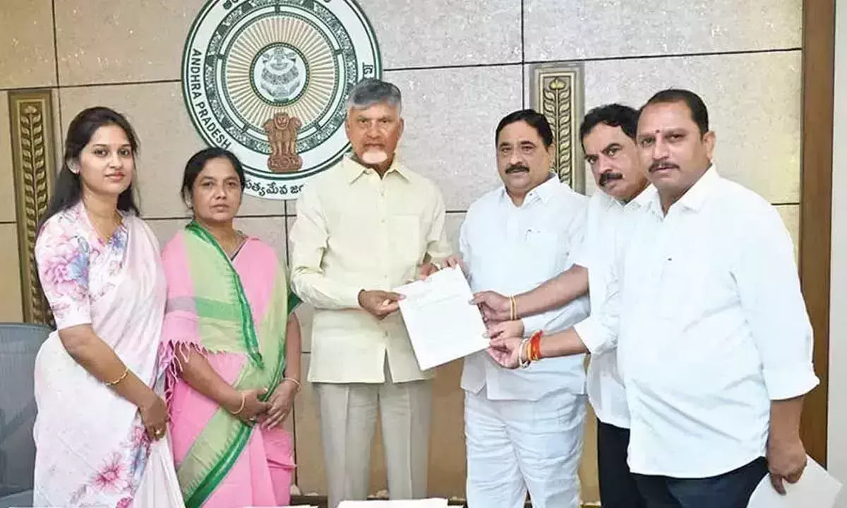 Andhra: एफसीआरए संबंधी चिंताओं के बीच सीएम ने आरडीटी को समर्थन का वादा किया Andhra: एफसीआरए संबंधी चिंताओं के बीच सीएम ने आरडीटी को समर्थन का वादा किया