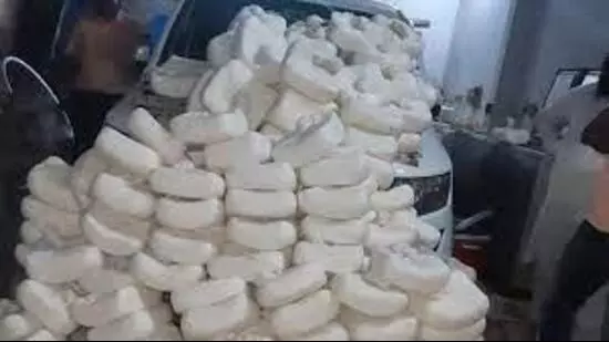 Ballia: मिलावटखोरी पर लगाम नहीं, फूड विभाग ने नष्ट किया 65 किलो नकली पनीर-खोवा Ballia: मिलावटखोरी पर लगाम नहीं, फूड विभाग ने नष्ट किया 65 किलो नकली पनीर-खोवा