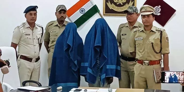 पुलिस ने व्यवसायी की हत्या का पर्दाफाश किया, दो गिरफ्तार पुलिस ने व्यवसायी की हत्या का पर्दाफाश किया, दो गिरफ्तार