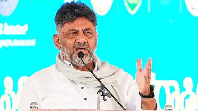 राहुल गांधी के आग्रह पर केंद्र ने जाति जनगणना पर सहमति जताई: DK Shivakumar राहुल गांधी के आग्रह पर केंद्र ने जाति जनगणना पर सहमति जताई: DK Shivakumar