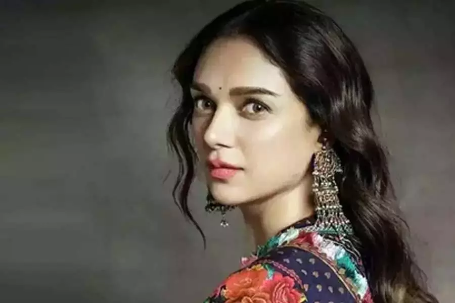 Aditi Rao Hydari : बिब्बोजान ने आम जिंदगी से हटकर जीया Aditi Rao Hydari : बिब्बोजान ने आम जिंदगी से हटकर जीया