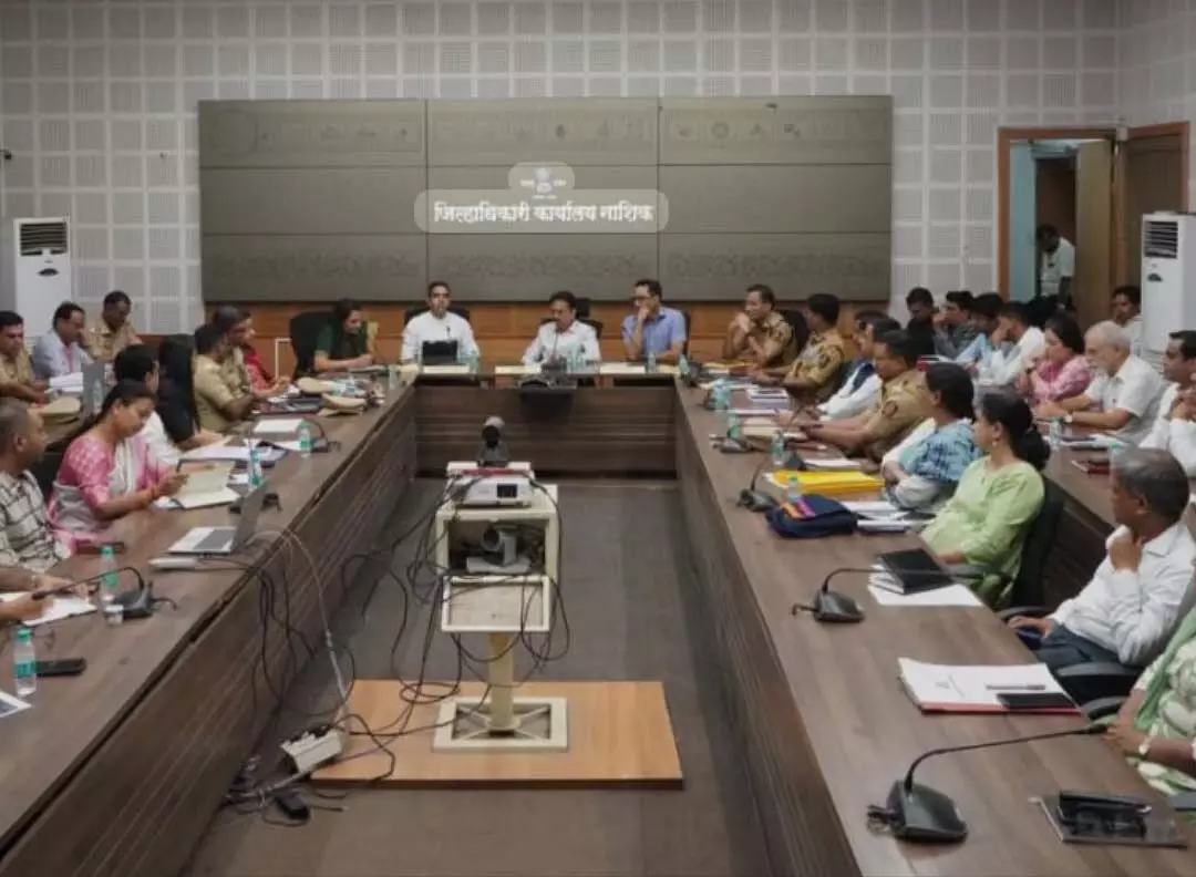 Nashik : मंत्री गिरीश महाजन ने फास्ट-ट्रैक, पर्यावरण-अनुकूल निष्पादन का आदेश दिया Nashik : मंत्री गिरीश महाजन ने फास्ट-ट्रैक, पर्यावरण-अनुकूल निष्पादन का आदेश दिया