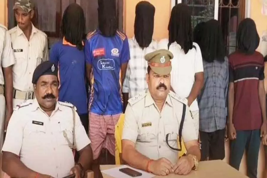 जाजपुर में ट्रांसफार्मर चोरी के आरोप में नौ गिरफ्तार जाजपुर में ट्रांसफार्मर चोरी के आरोप में नौ गिरफ्तार