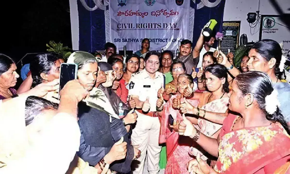 SP ने नागरिक अधिकार दिवस का महत्व समझाया SP ने नागरिक अधिकार दिवस का महत्व समझाया