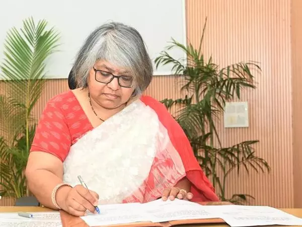 सुजाता चतुर्वेदी ने UPSC के सदस्य का कार्यभार संभाला सुजाता चतुर्वेदी ने UPSC के सदस्य का कार्यभार संभाला