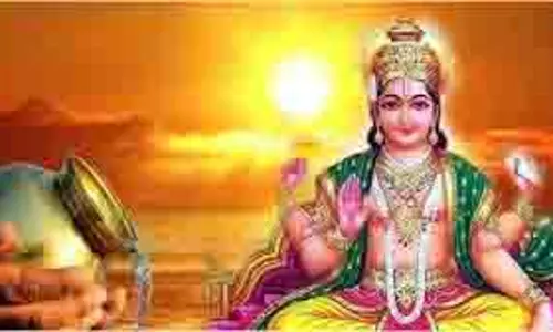 Sunday Remedies: रविवार को करें ये 5 उपाय, भगवान सूर्य बरसाएंगे अपनी कृपा, बढ़ेगी धन-समृद्धि Sunday Remedies: रविवार को करें ये 5 उपाय, भगवान सूर्य बरसाएंगे अपनी कृपा, बढ़ेगी धन-समृद्धि