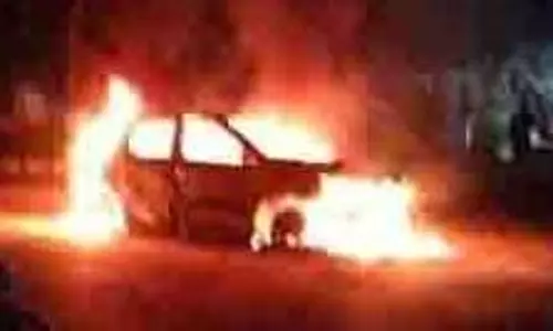 MP News: बारात की गाड़ी में अचानक लगी आग, जांच में जुटी  पुलिस