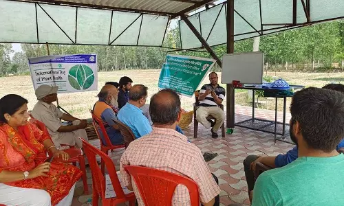 ‘Farm Field Classes’ के साथ कीटनाशक मुक्त खेती को बढ़ावा मिल रहा ‘Farm Field Classes’ के साथ कीटनाशक मुक्त खेती को बढ़ावा मिल रहा