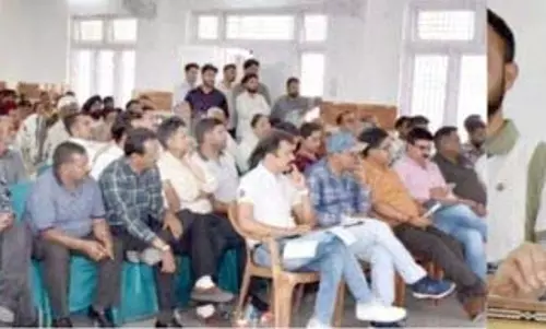 DC उधमपुर ने CFC चेनानी में जनसंपर्क शिविर का आयोजन किया DC उधमपुर ने CFC चेनानी में जनसंपर्क शिविर का आयोजन किया