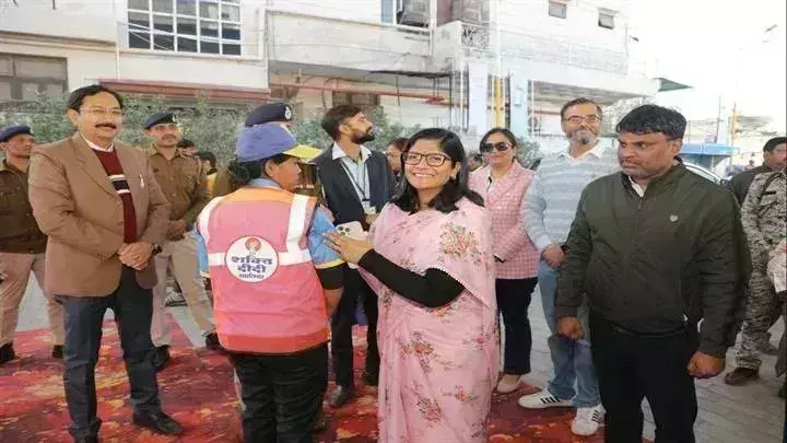 Gwalior में आज 10 शक्ति दीदियाँ संभालेंगीं पेट्रोल पंपों की कमान Gwalior में आज 10 शक्ति दीदियाँ संभालेंगीं पेट्रोल पंपों की कमान