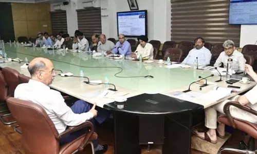 J-K के मुख्यमंत्री उमर अब्दुल्ला ने प्रमुख राजमार्ग-एक्सप्रेसवे परियोजनाओं की प्रगति की समीक्षा की