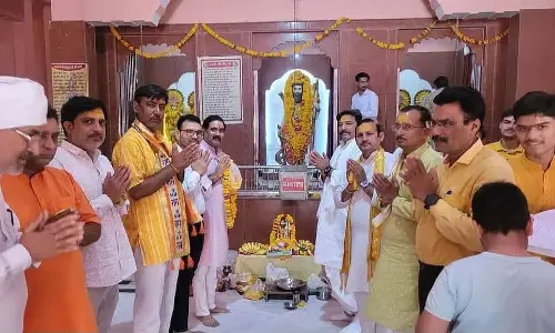 Madhya Pradesh : भक्तिभाव से मनाई गई परशुराम जयंती Madhya Pradesh : भक्तिभाव से मनाई गई परशुराम जयंती