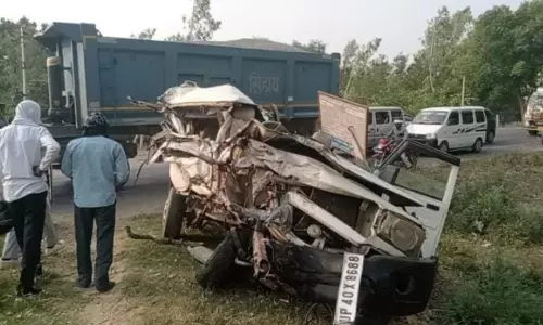 Barabanki: ट्रक-बोलेरो टक्कर में मचा कोहराम, दो मृत, पांच गंभीर रूप से घायल