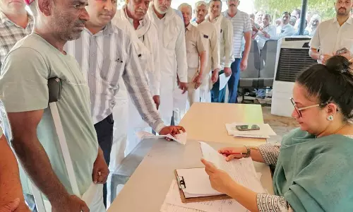 Haryana :  स्वास्थ्य मंत्री ने रेवाड़ी जिले में जनसमस्याओं का समाधान किया
