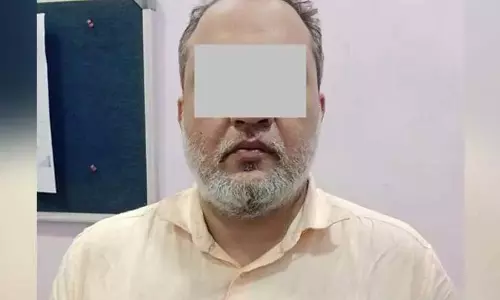कोलकाता अग्निकांड: होटल मालिक और प्रबंधक गिरफ्तार; 2 पीड़ितों की पहचान अभी नहीं कोलकाता अग्निकांड: होटल मालिक और प्रबंधक गिरफ्तार; 2 पीड़ितों की पहचान अभी नहीं