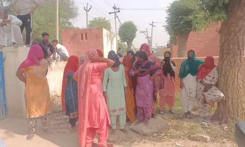 Sirsa जल संकट महिलाओं ने विरोध में जलघर पर ताला जड़ा