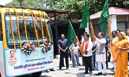 रायपुर और बिलासपुर के डे-स्कॉलर विशेष बच्चों के लिए निःशुल्क बस सेवा का शुभारंभ