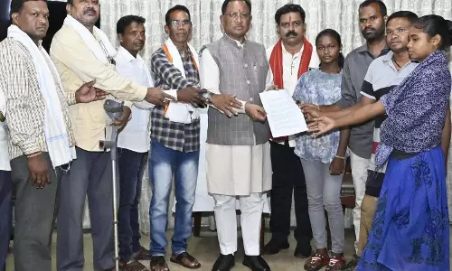 बस्तर को नक्सलवाद से पूर्णतः मुक्त कराने के लिए सरकार पूरी तरह प्रतिबद्ध : CM साय बस्तर को नक्सलवाद से पूर्णतः मुक्त कराने के लिए सरकार पूरी तरह प्रतिबद्ध : CM साय