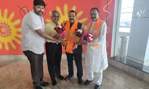 रायपुर पहुंचे PMO राज्य मंत्री डॉक्टर जितेंद्र सिंह बुद्धिजीवी सम्मलेन में हुए शामिल