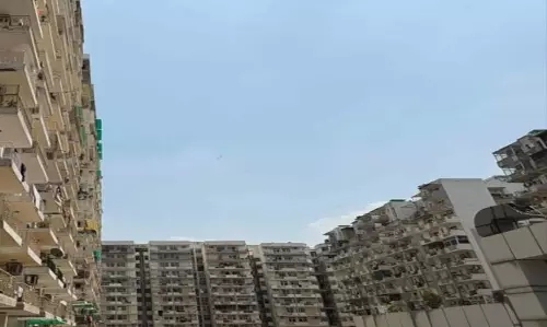 Ghaziabad: हाईराइज बिल्डिंगों की बालकनी से होने वाले हादसों पर प्रशासन का बड़ा कदम