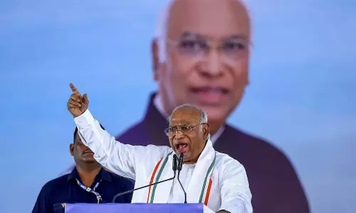 जाति जनगणना के लिए 515 करोड़ रुपये कहां खर्च किए जाएंगे: मल्लिकार्जुन खड़गे ने पूछा जाति जनगणना के लिए 515 करोड़ रुपये कहां खर्च किए जाएंगे: मल्लिकार्जुन खड़गे ने पूछा