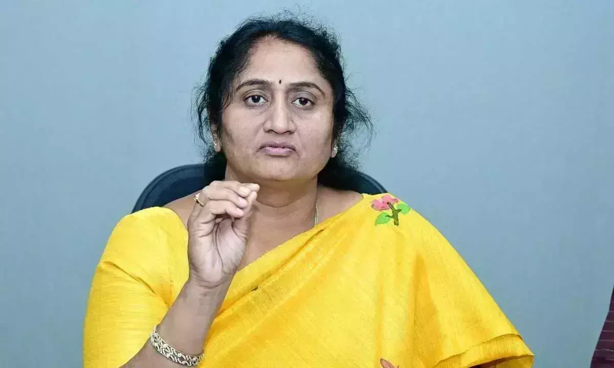 मंत्री ने हथकरघा बिक्री बढ़ाने की वकालत की मंत्री ने हथकरघा बिक्री बढ़ाने की वकालत की