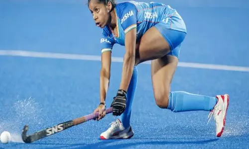 हॉकी: भारतीय महिला हॉकी टीम ऑस्ट्रेलिया से 0-2 से हारी, दौरे पर लगातार तीसरी हार हॉकी: भारतीय महिला हॉकी टीम ऑस्ट्रेलिया से 0-2 से हारी, दौरे पर लगातार तीसरी हार