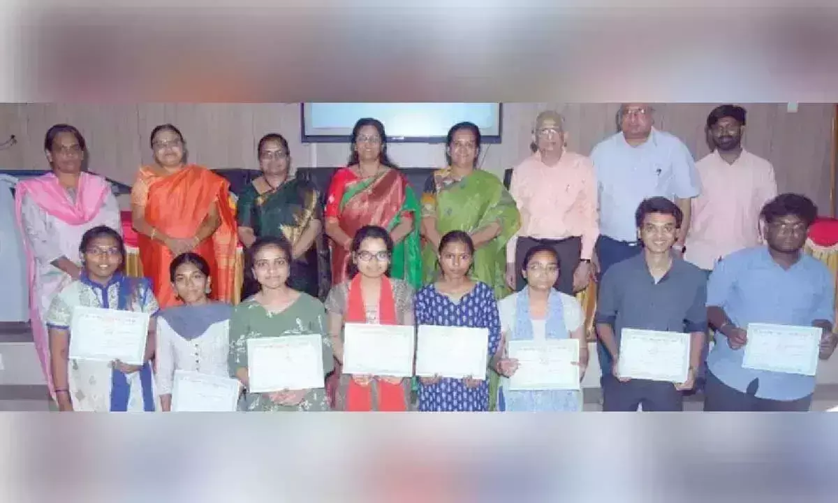 SPMVV ने नवाचारों को बढ़ावा देने के लिए ‘आइडियाथॉन-2025’ का आयोजन किया