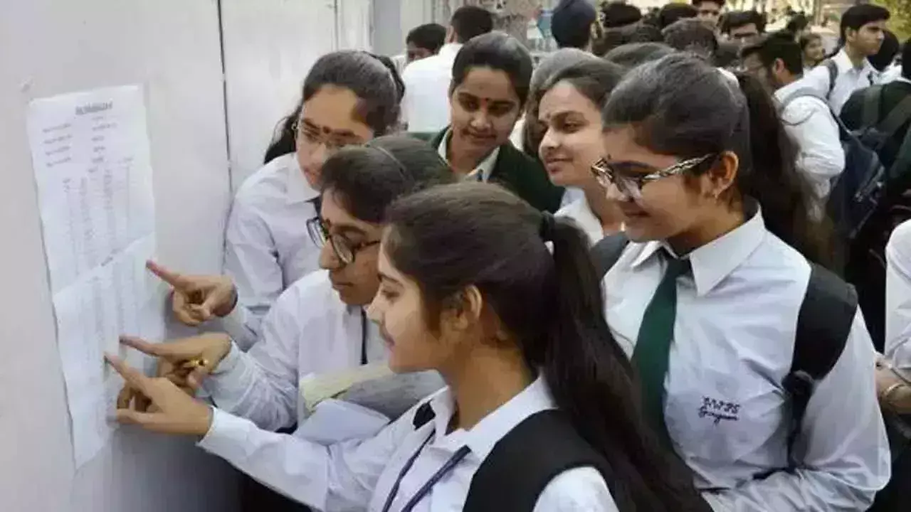 हैदराबाद के छात्रों ने ICSE, ISC परीक्षाओं में शीर्ष अंकों के साथ उत्कृष्ट प्रदर्शन किया