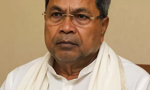 कर्नाटक सरकार 9,000 सफाईकर्मियों की सेवाएं करेगी नियमित: CM सिद्धारमैया कर्नाटक सरकार 9,000 सफाईकर्मियों की सेवाएं करेगी नियमित: CM सिद्धारमैया