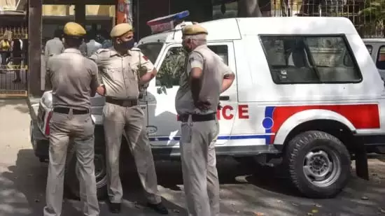 दिल्ली में सुरक्षा सख्त, पुलिस ने उठाए कड़े कदम दिल्ली में सुरक्षा सख्त, पुलिस ने उठाए कड़े कदम