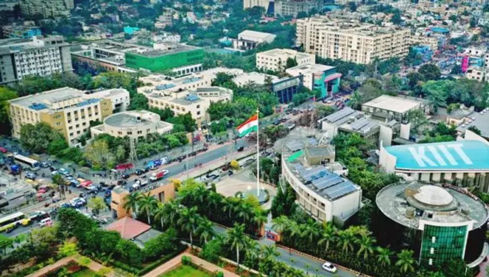 भुवनेश्वर के KIIT में नेपाली छात्रा प्रिशा शाह की मौत: विदेश मंत्रालय ने बयान जारी किया भुवनेश्वर के KIIT में नेपाली छात्रा प्रिशा शाह की मौत: विदेश मंत्रालय ने बयान जारी किया