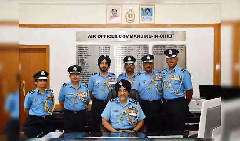 Air Marshal Tejinder Singh ने प्रशिक्षण कमान के एयर ऑफिसर कमांडिंग-इन-चीफ का पदभार संभाला Air Marshal Tejinder Singh ने प्रशिक्षण कमान के एयर ऑफिसर कमांडिंग-इन-चीफ का पदभार संभाला